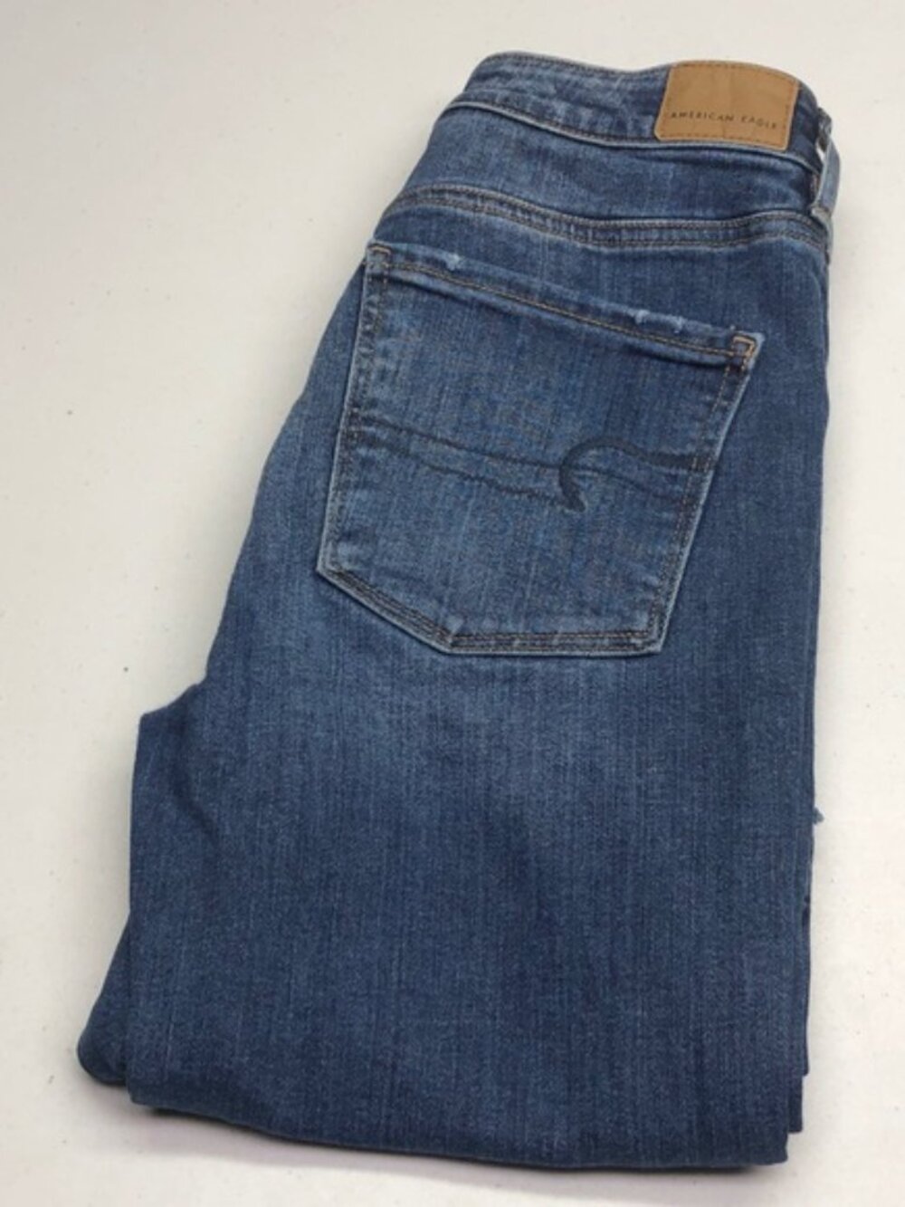 AMERICAN EAGLE HIGHEST RISE FLARE JEANS 2/26x31 ⭐️